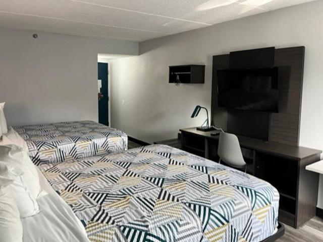 Studio 6 Suites East Syracuse Airport Exterior photo