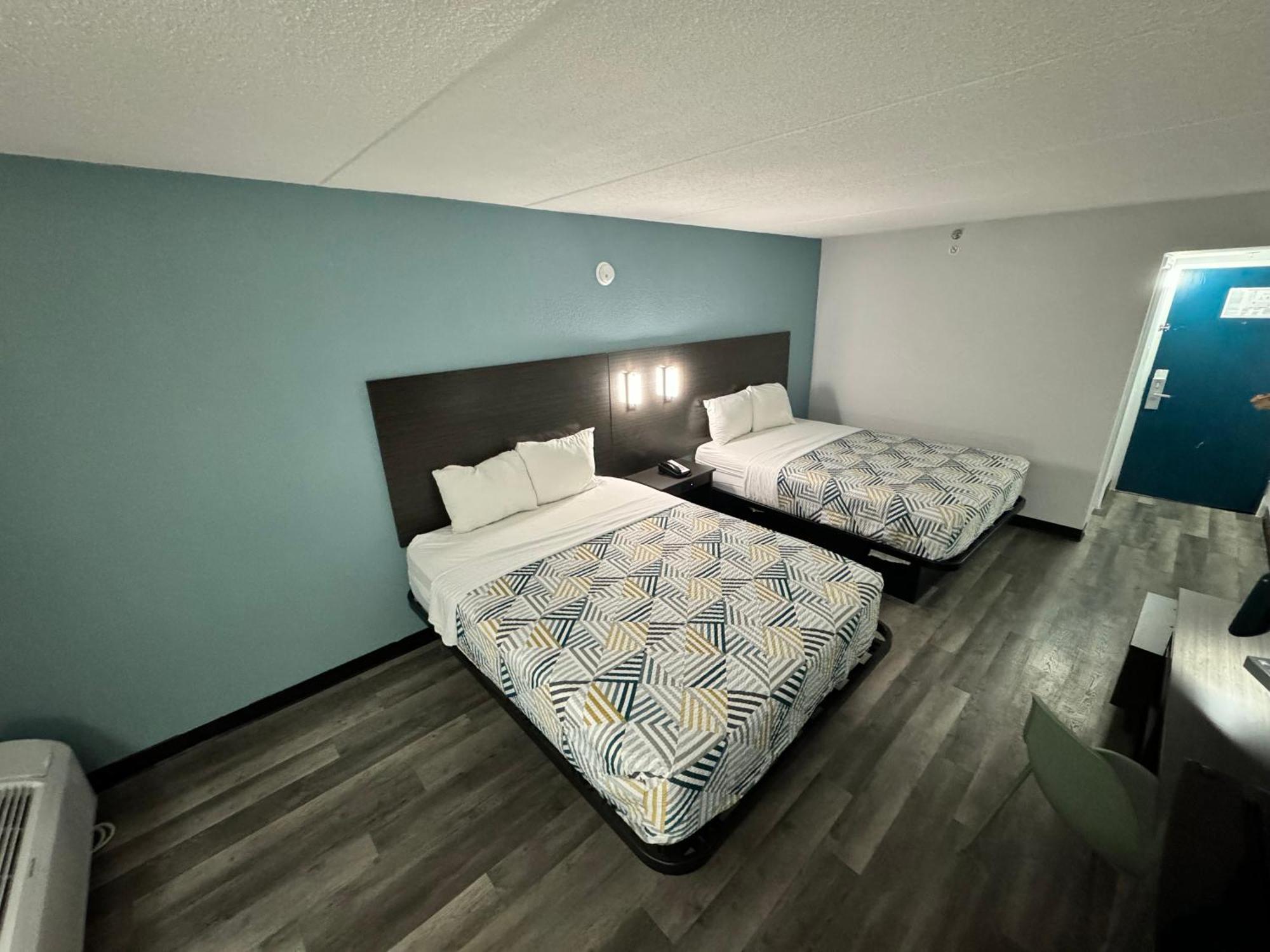 Studio 6 Suites East Syracuse Airport Exterior photo
